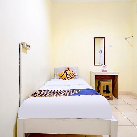 Radio Backpacker Guesthouse Syariah Bandung Exterior foto