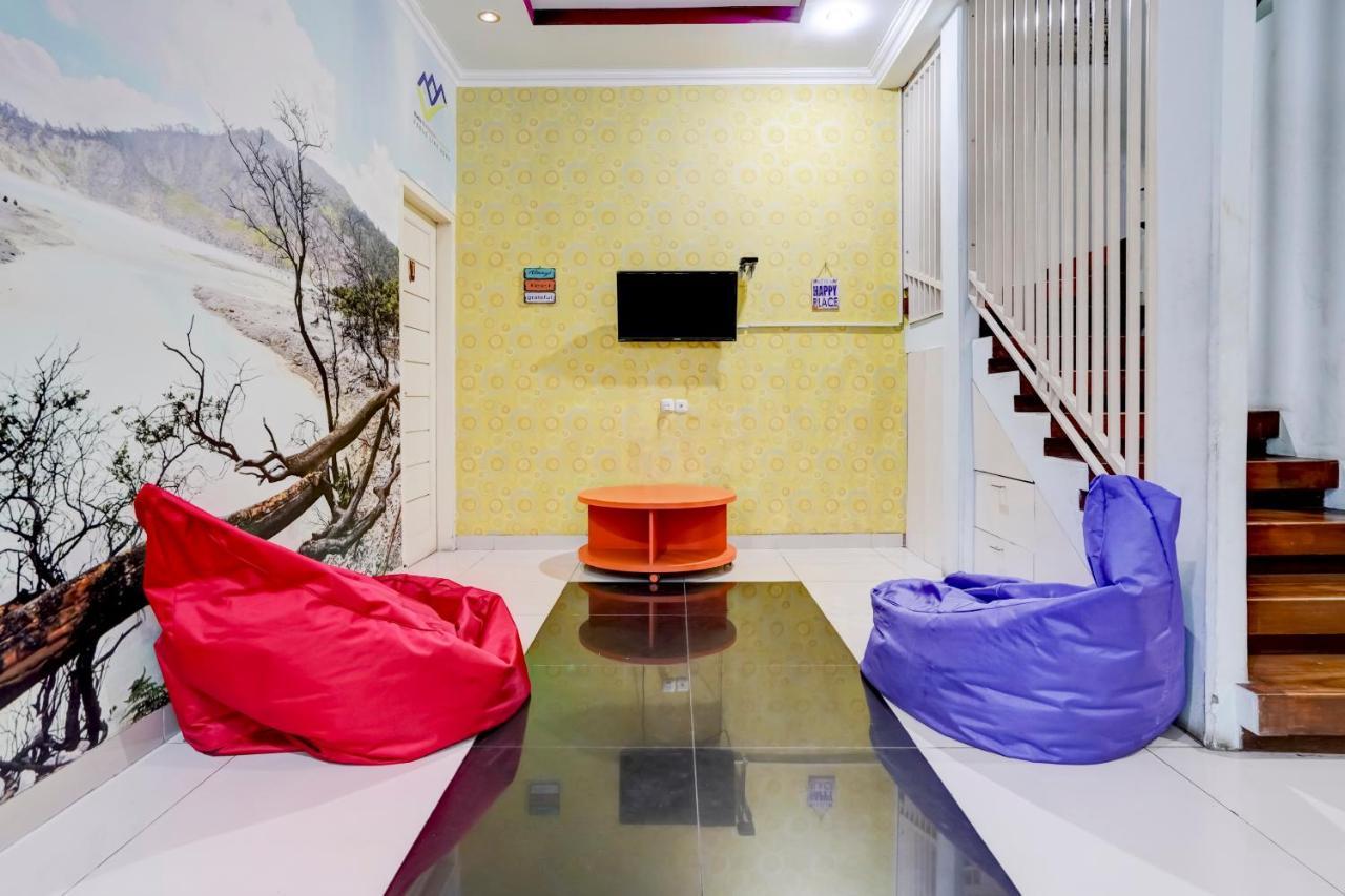 Radio Backpacker Guesthouse Syariah Bandung Exterior foto